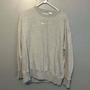 Nike Women’s Small Oversized Fit Crewneck